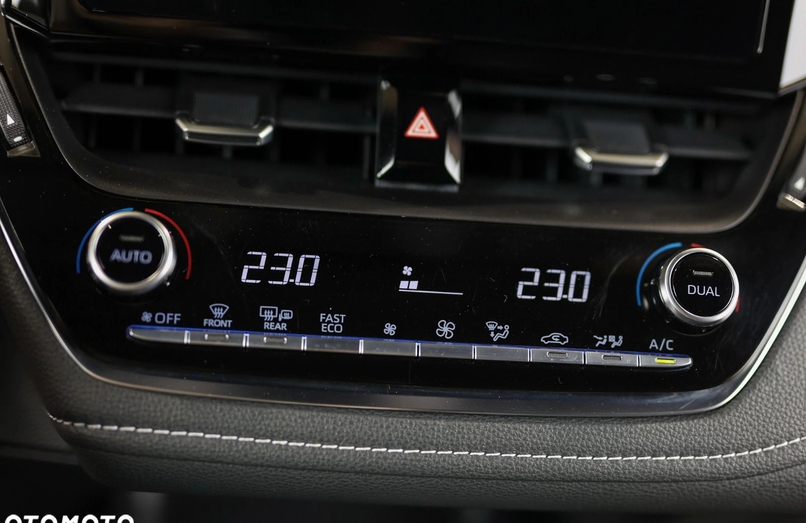 Toyota Corolla cena 122850 przebieg: 42127, rok produkcji 2022 z Kunów małe 596